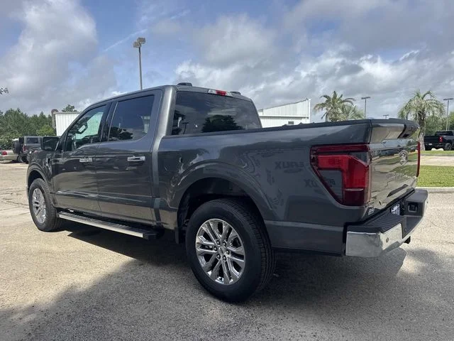 New 2026 Carbonized Gray Metallic Ford XLT image 12