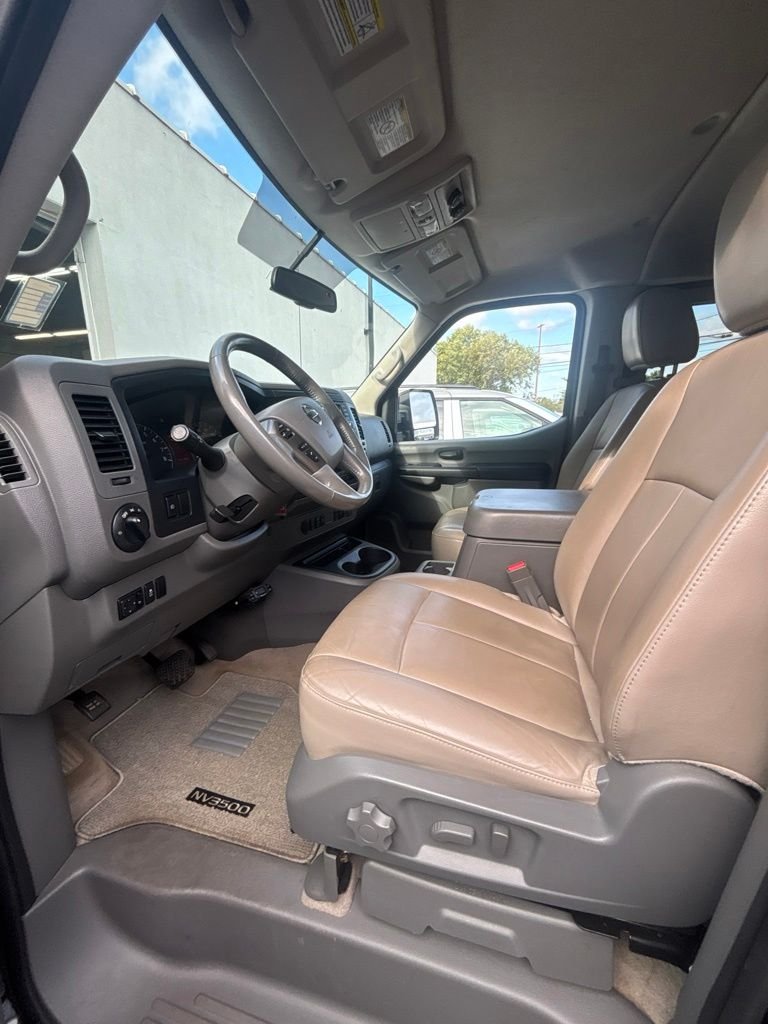 Used 2021 Black Nissan SL image 12