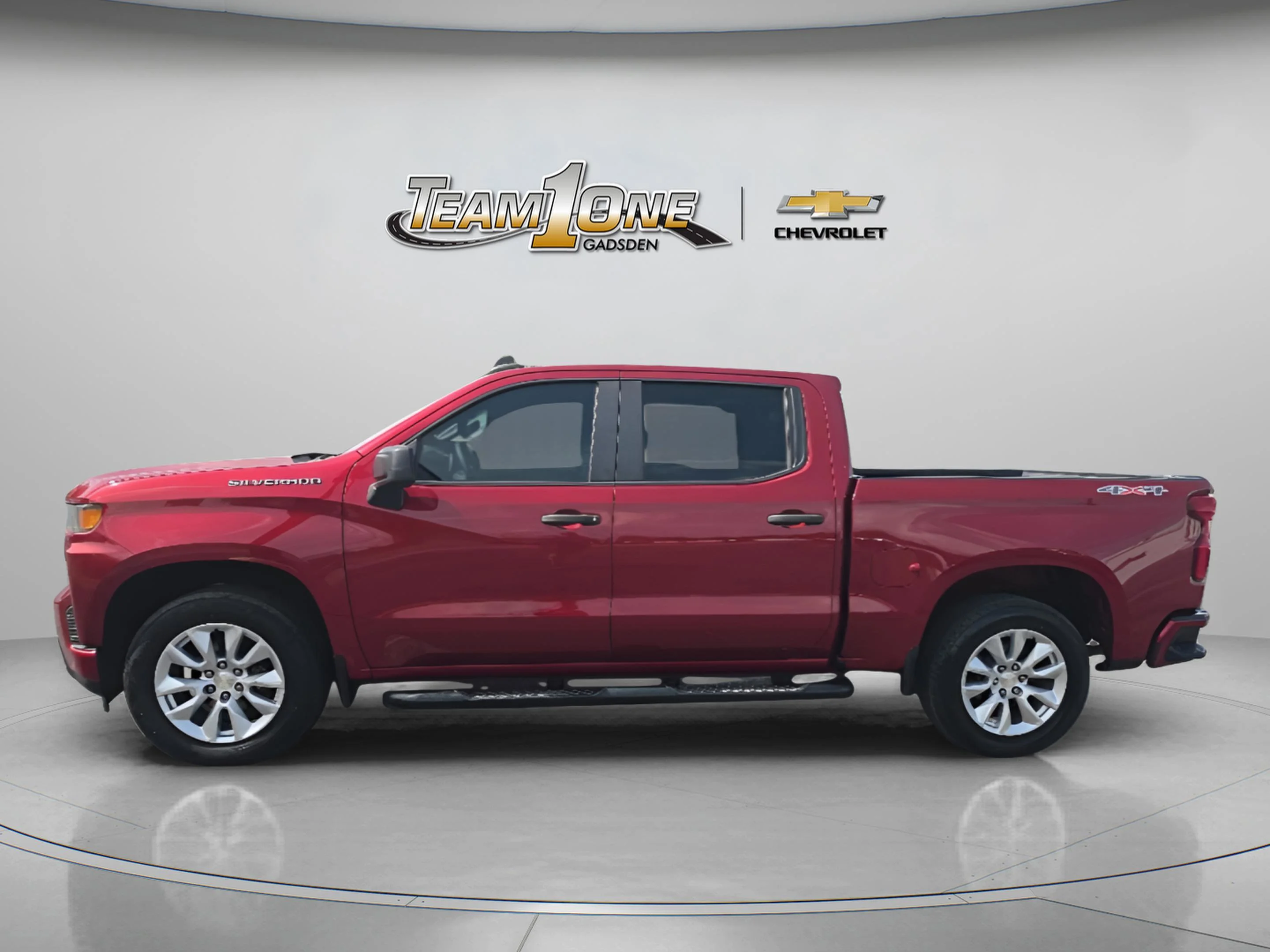 Used 2020 Cajun Red Tintcoat Chevrolet Custom image 4