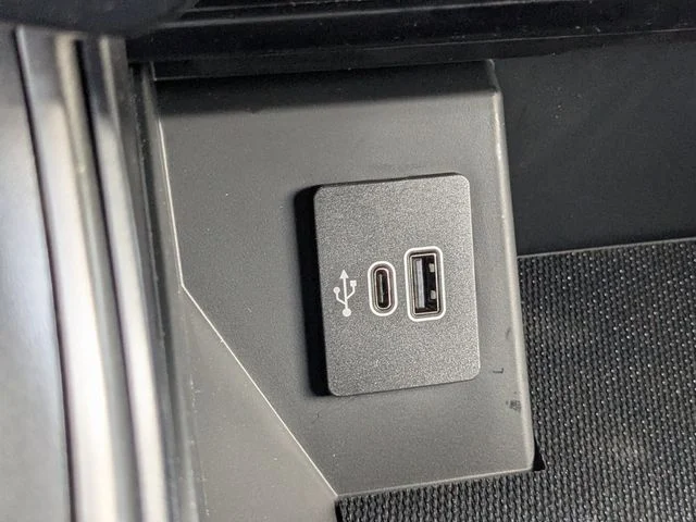 New 2026 Carbonized Gray Metallic Ford Tremor® image 21