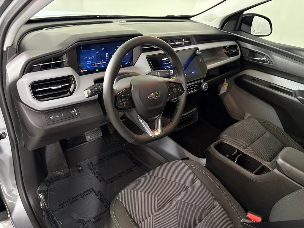 New 2027 Sterling Grey Metallic Chevrolet LT image 20