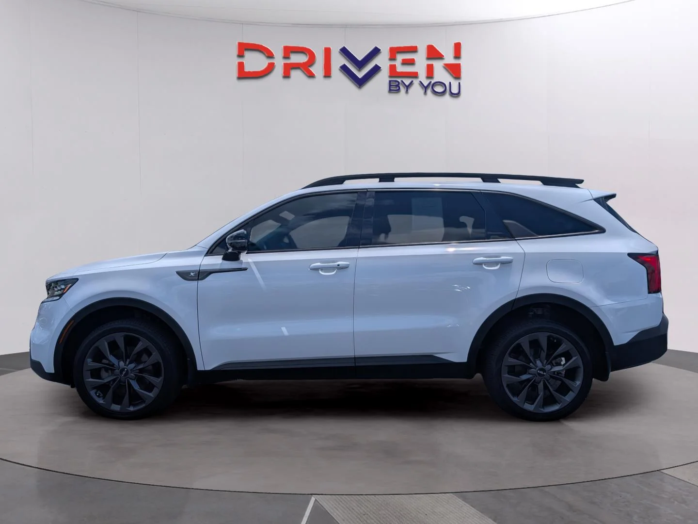 Used 2023 Glacial White Pearl Kia X-Line SX Prestige image 2