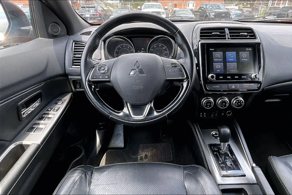 Used 2022  Mitsubishi 2.4 GT image 4