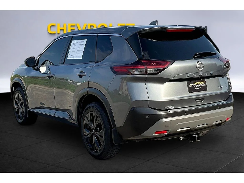 Used 2023  Nissan SV image 2