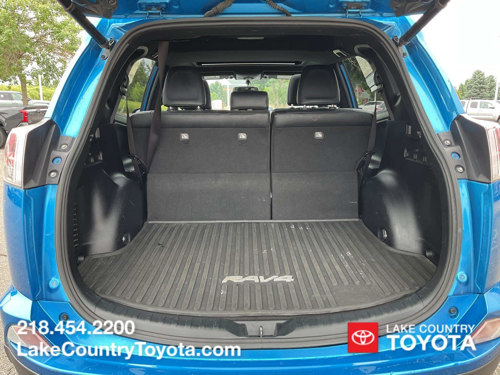 Used 2016 Electric Storm Blue Toyota SE image 11