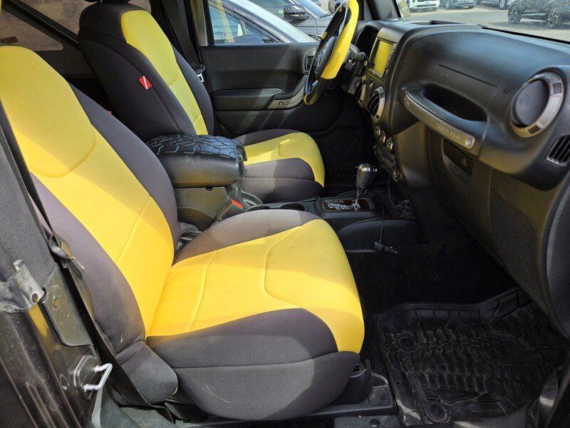 Used 2016 Gray Jeep Sport image 3