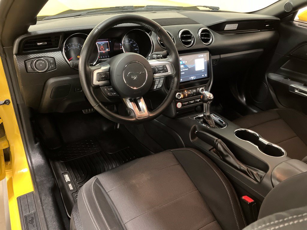 Used 2016 Yellow Ford V6 image 3