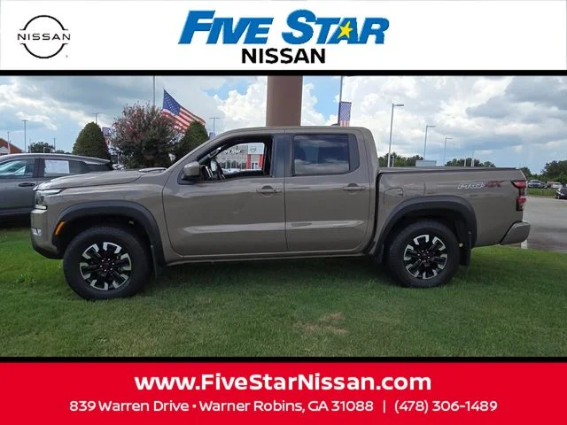 Used 2024  Nissan PRO-4X image 4
