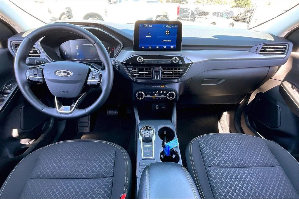Used 2024 Black Metallic Ford Active image 14