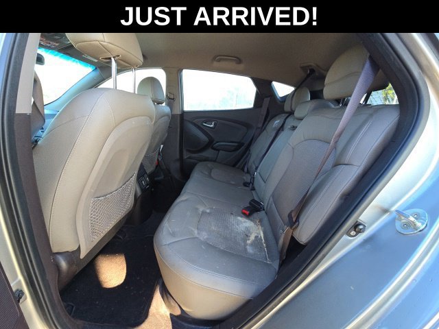 Used 2014 Gray Hyundai SE image 7