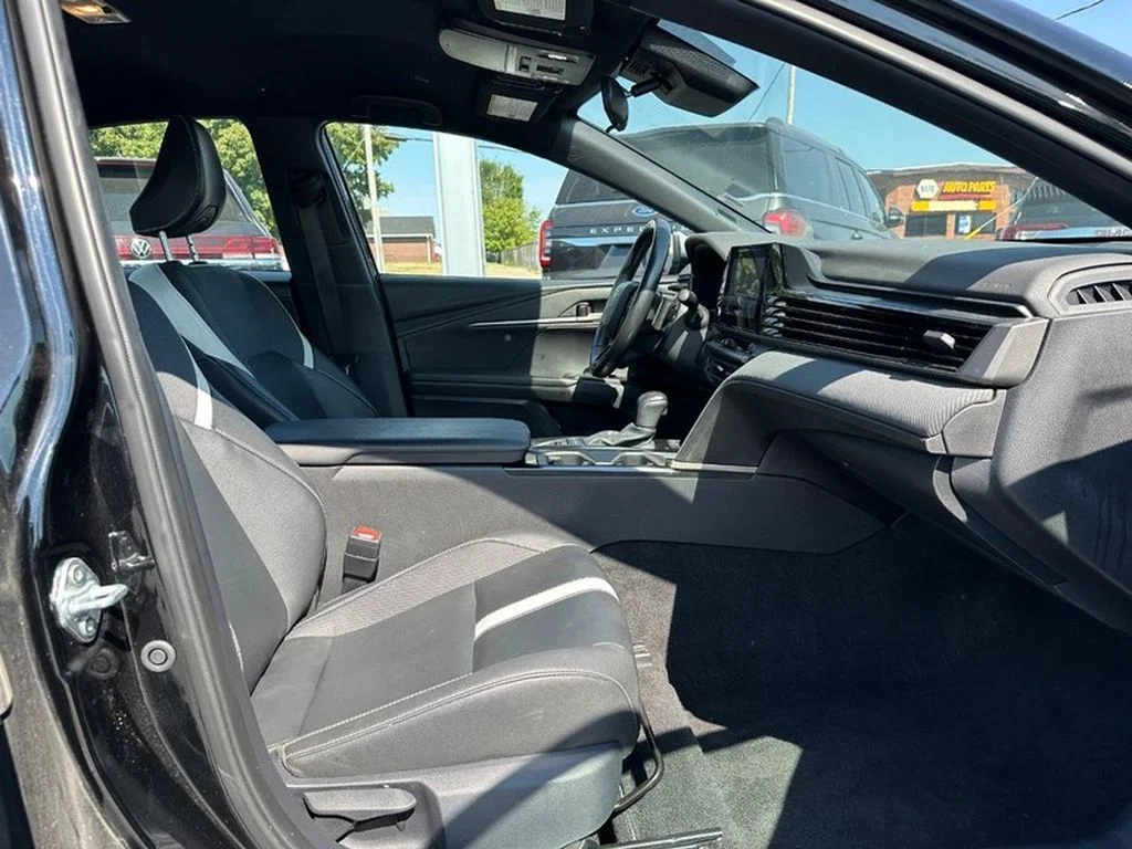 Used 2025 Midnight Black Metallic Toyota SE image 9