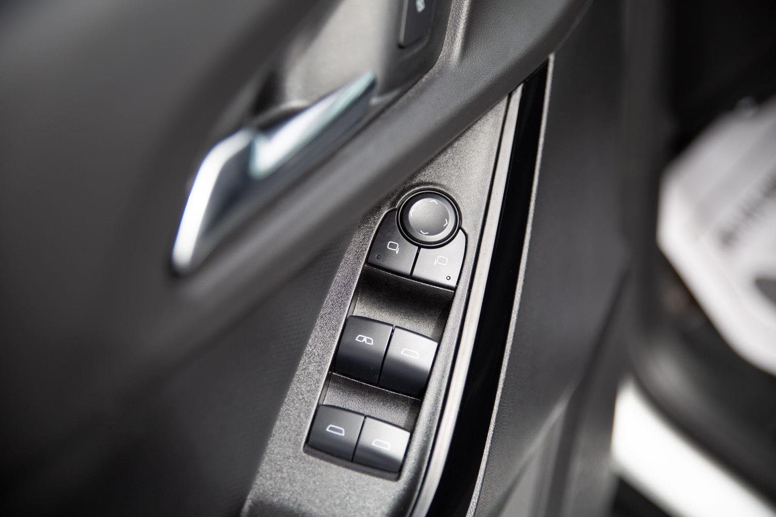 2025 Chevrolet Equinox LT - Photo 19