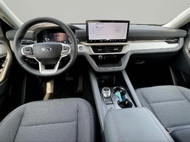 New 2026 Star White Metallic Tri-Coat Ford Active image 41