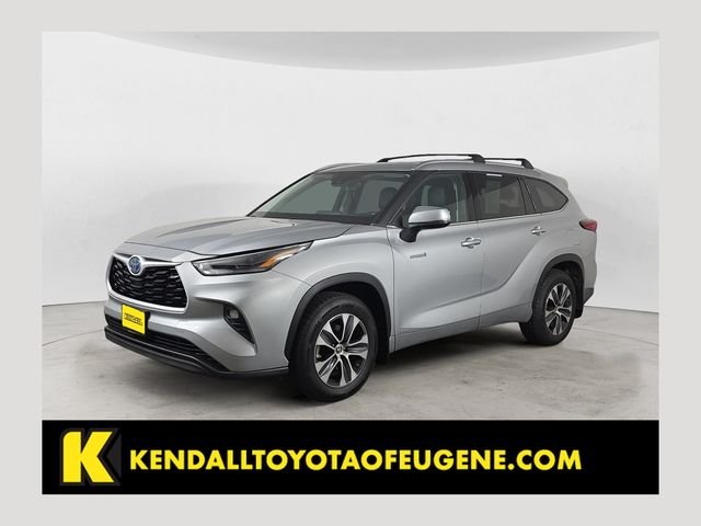 2021 Toyota Highlander XLE Hybrid 4x4's photo