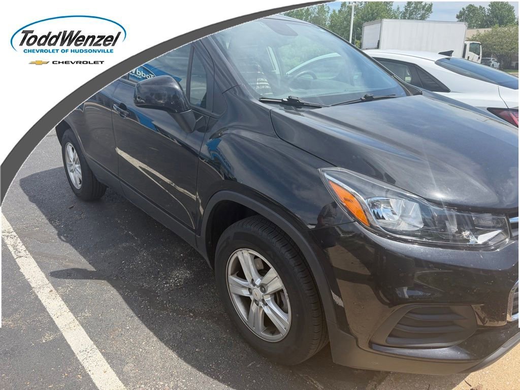 2020 Chevrolet Trax LS AWD's photo