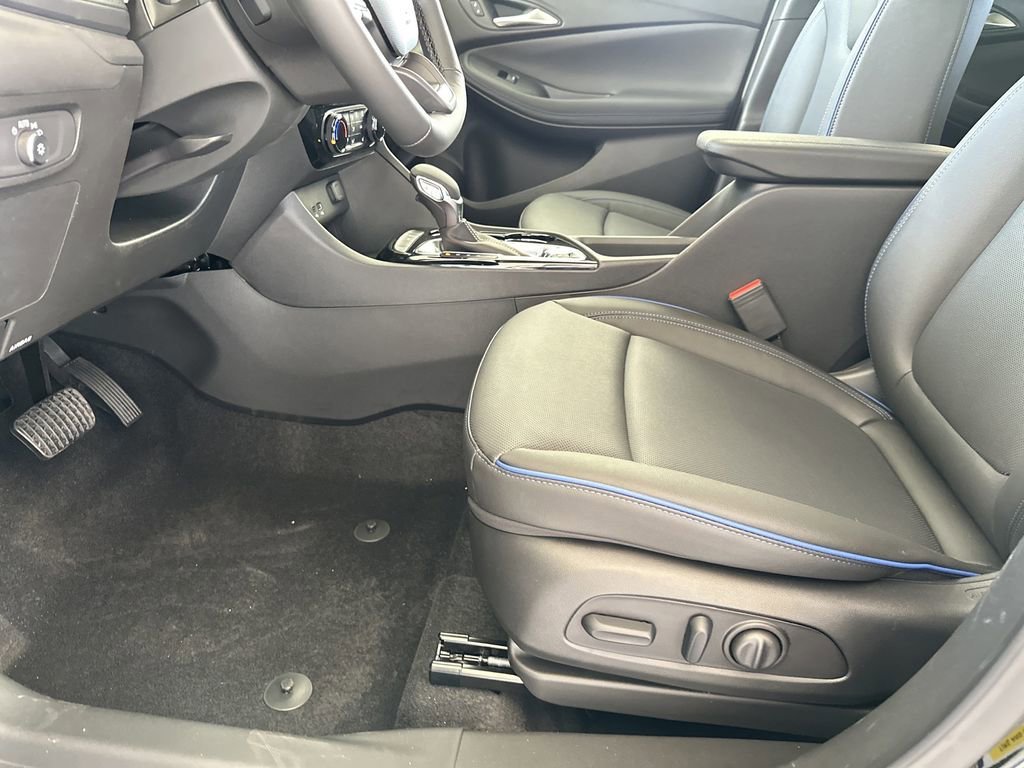 2026 Buick Encore GX Sport Touring - Photo 13