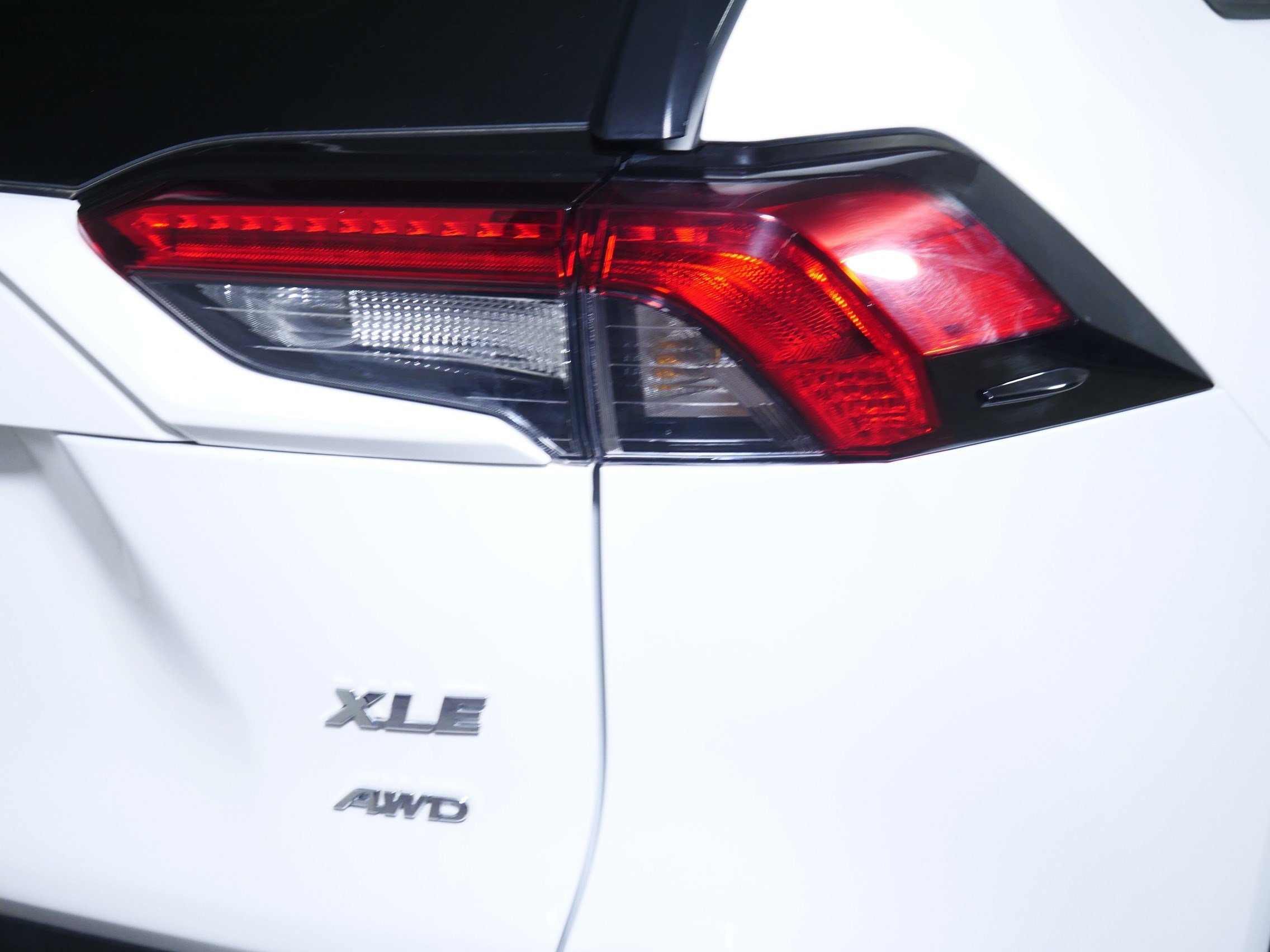 2024 Toyota RAV4 XLE - Photo 17