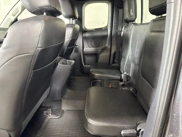 Used 2019 Gray Toyota SR5 image 13