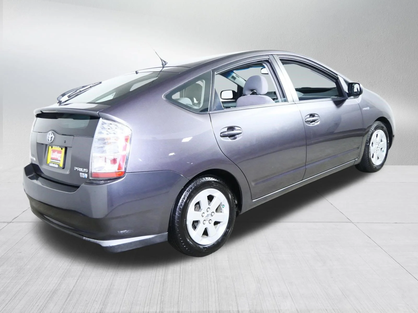Used 2009 Magnetic Gray Metallic Toyota  image 7