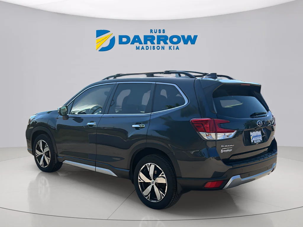 Used 2019 Dark Gray Metallic Subaru Touring image 3