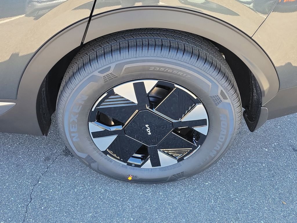 New 2026 Gray Kia LX image 38