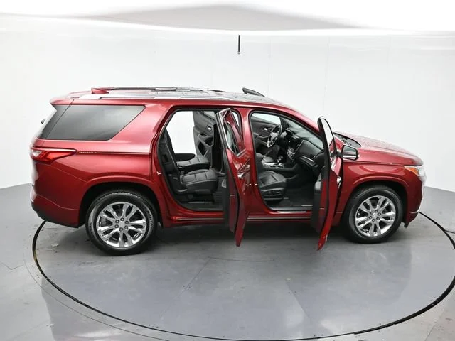 Used 2021 CAJUN RED TINTCOAT Chevrolet High Country image 46