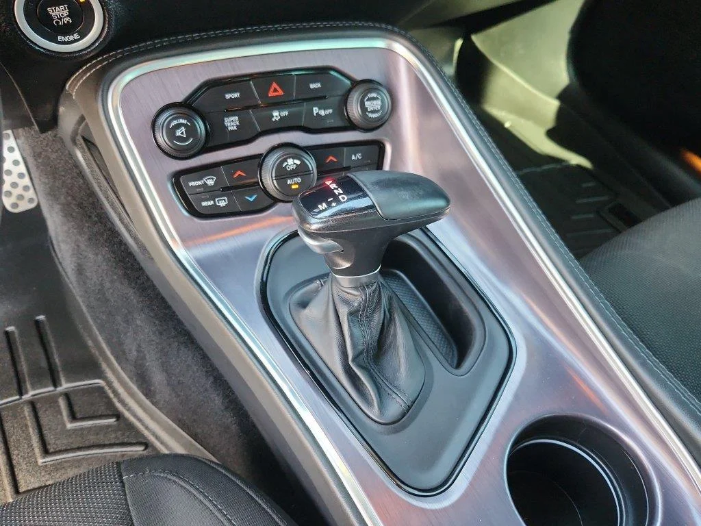 Used 2015 Granite Crystal Metallic Clearcoat Dodge R/T Scat Pack image 23
