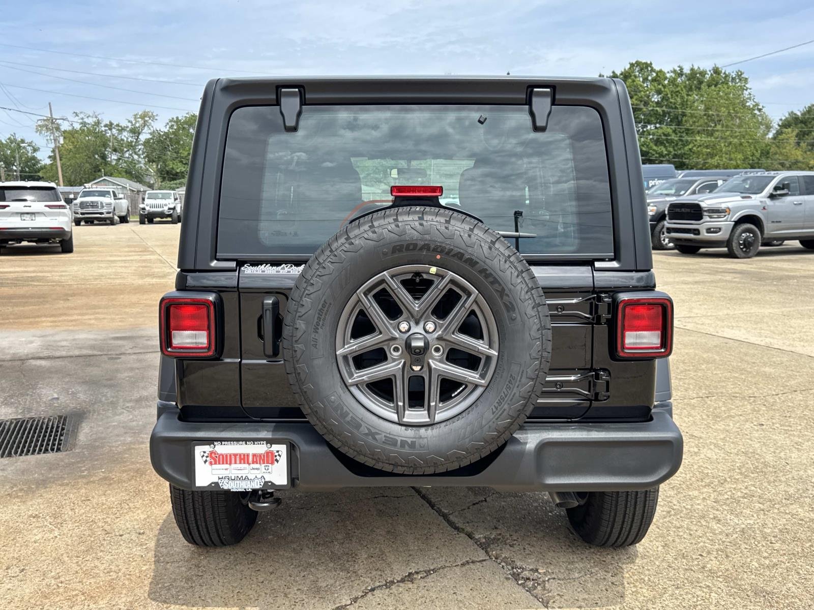 New 2026 Black Clear-Coat Exterior Paint Jeep Sport image 5