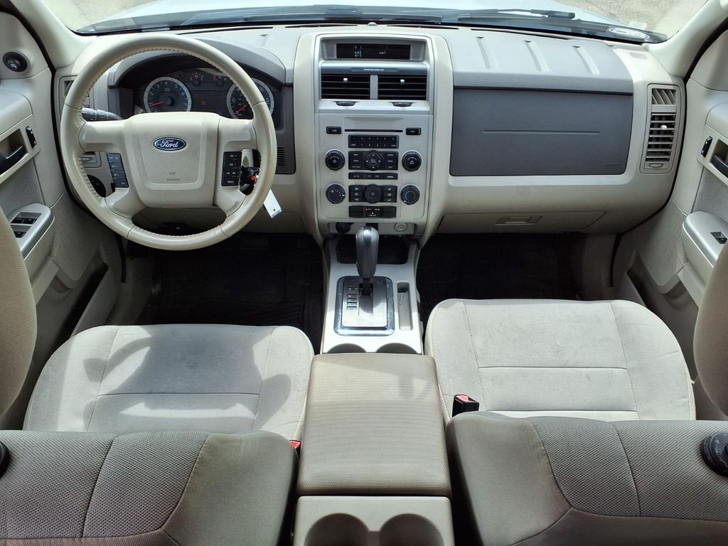 Used 2011 Silver Ford XLT image 10