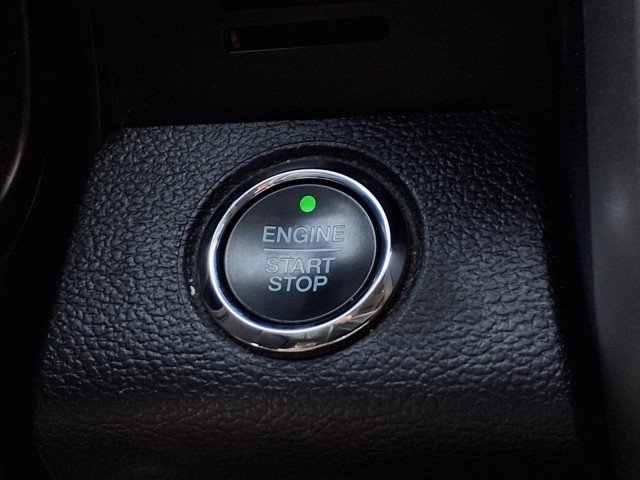 Used 2020 Silver Ford LARIAT image 16