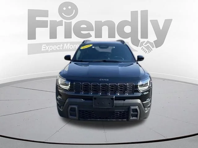 New 2026 Diamond Black Crystal Pearl-Coat Exterior Paint Jeep Laredo image 2