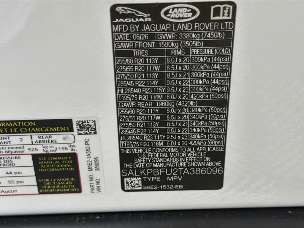 New 2026 Fuji White Land Rover SE 7 Seats image 34