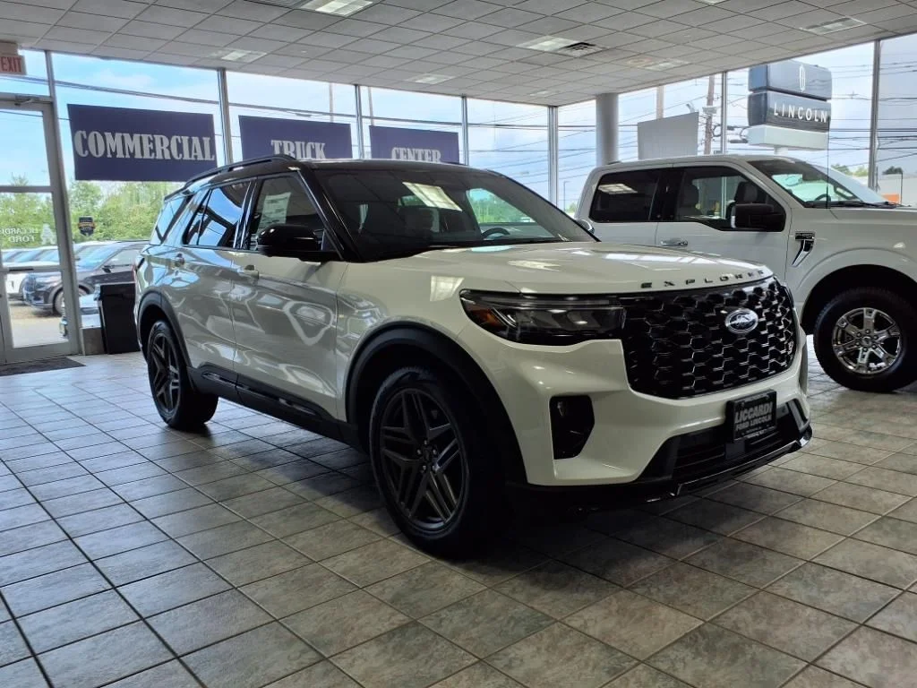 2025 Ford Explorer