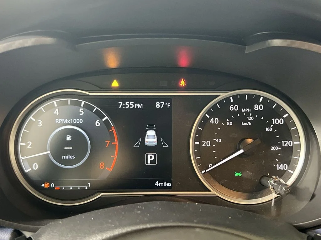 2025 Nissan Versa Sedan SV - Photo 10