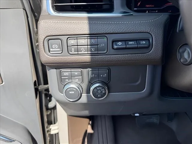 Used 2022 Beige GMC Denali image 19