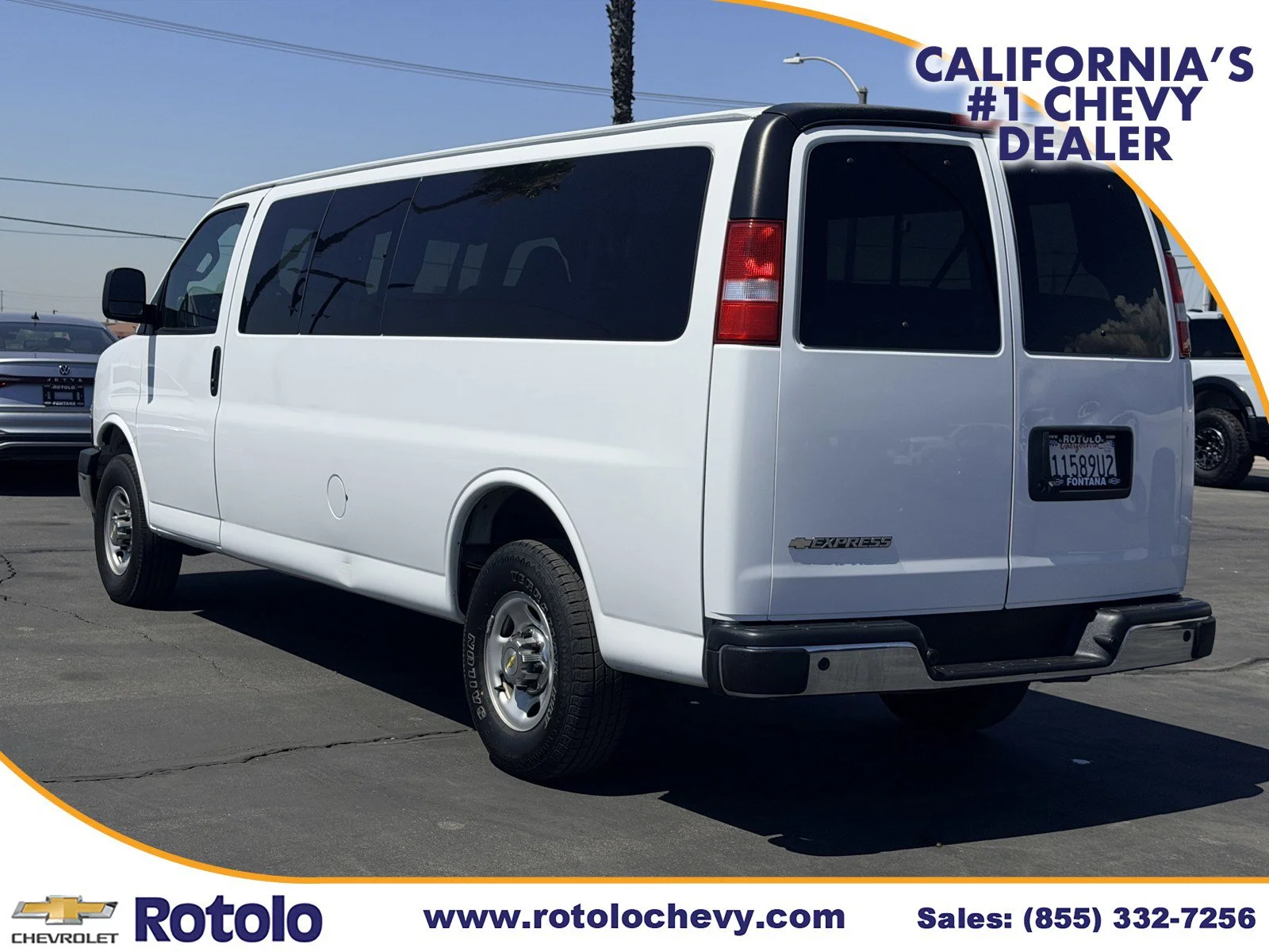 Used 2024 Summit White Chevrolet LT image 4