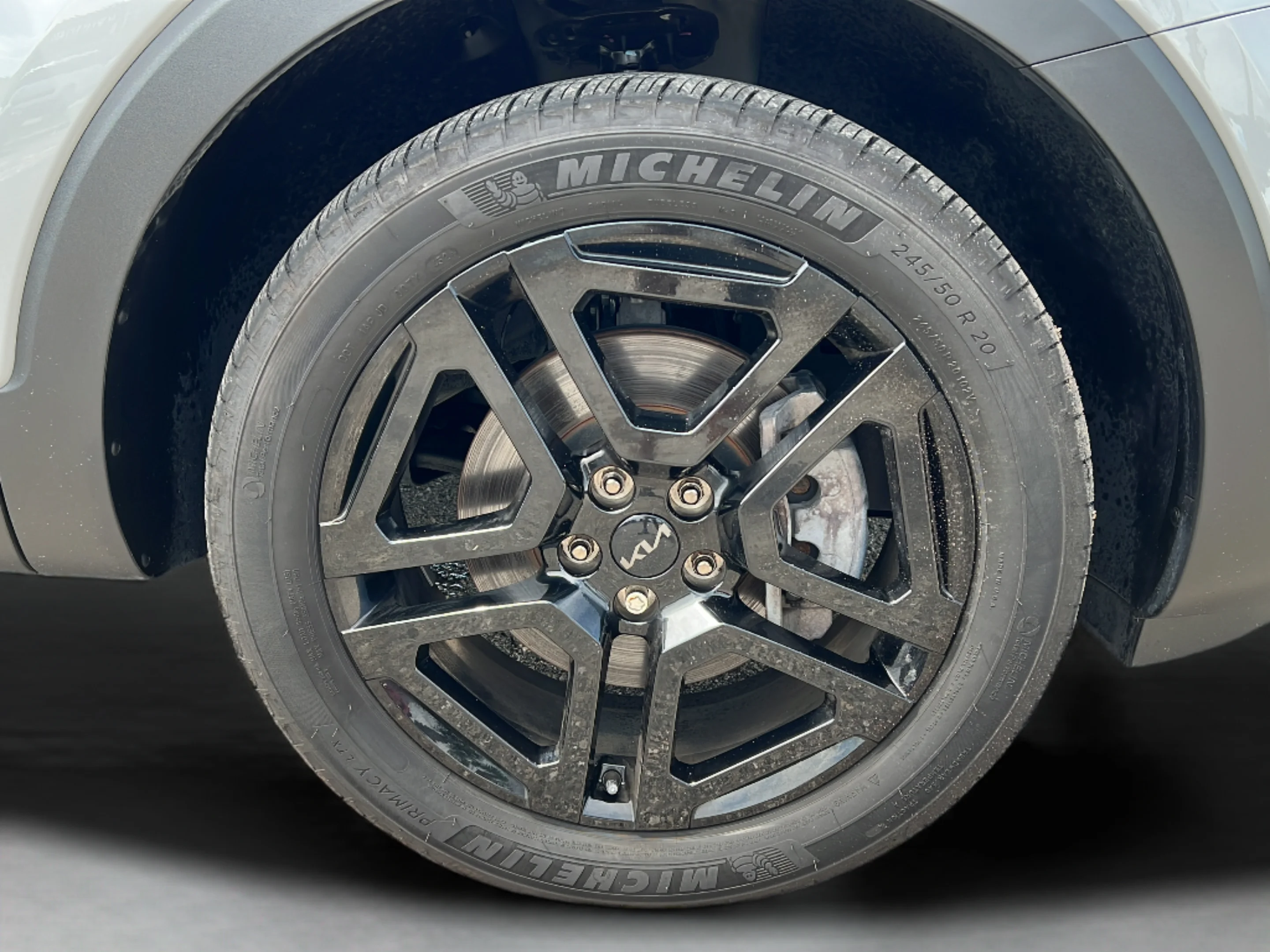 Used 2025 Wolf Gray Kia EX X-Line image 29
