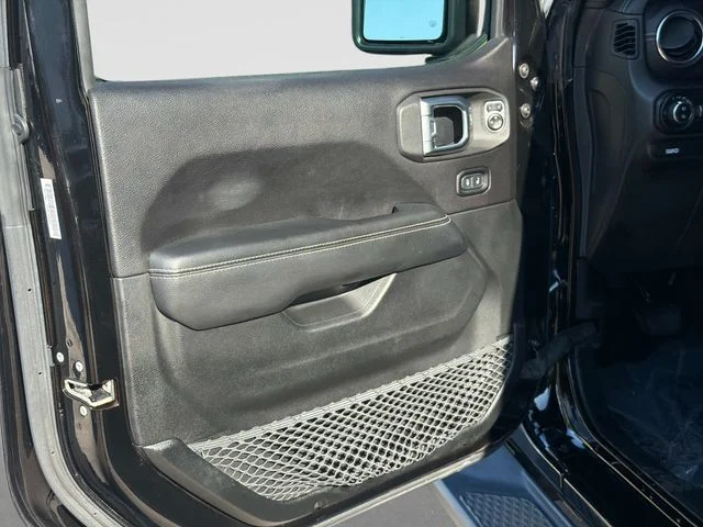 Used 2020 Black Jeep Overland image 18