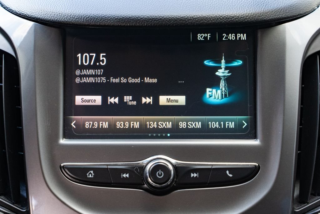 Used 2018 Summit White Chevrolet LT image 12