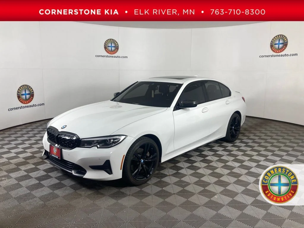 2020 BMW 3 Series 330i xDrive Sedan's photo