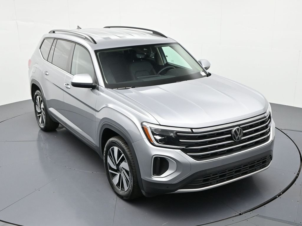 Used 2026  Volkswagen SE w/Technology image 16