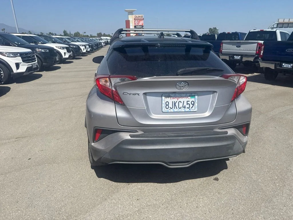 Used 2019 Silver Toyota XLE image 5