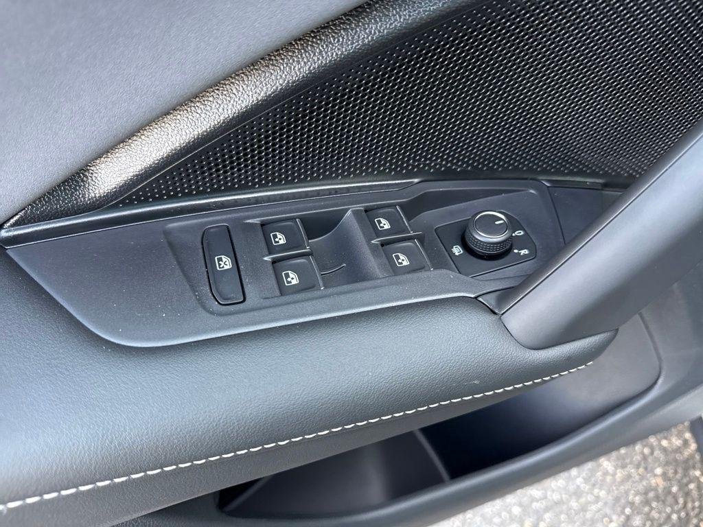 New 2026 Sandstone Volkswagen 2.0T SE R-Line Black image 6