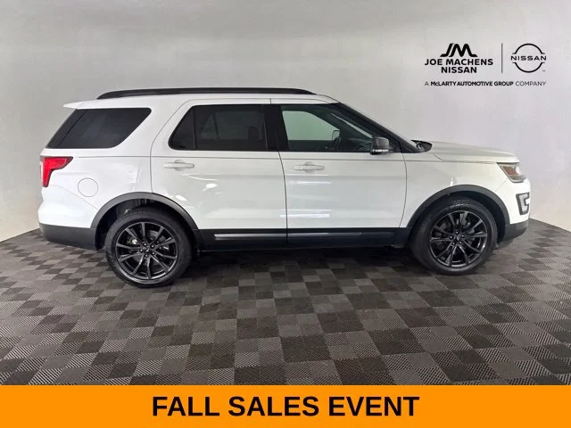 Used 2017 White Ford XLT image 6