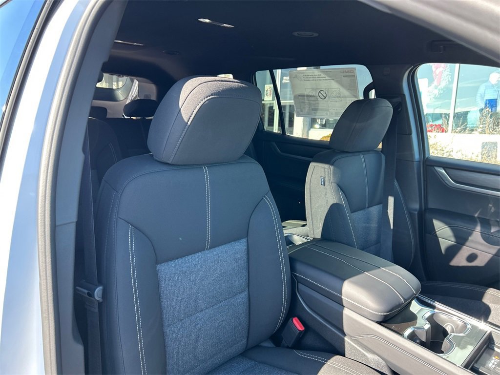 2026 GMC ACADIA - Image 36