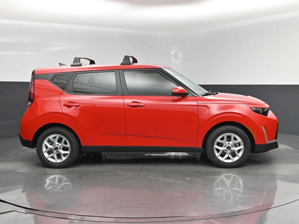 Used 2025 Red Kia LX image 2