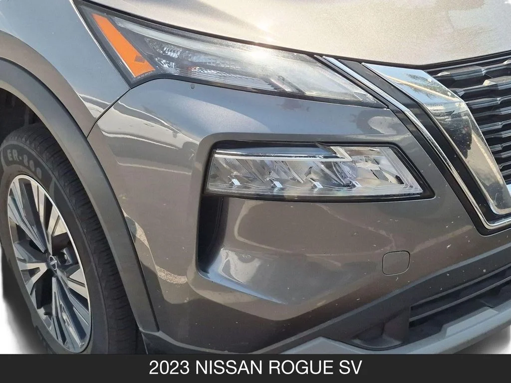 Used 2023 Gray Nissan SV image 13