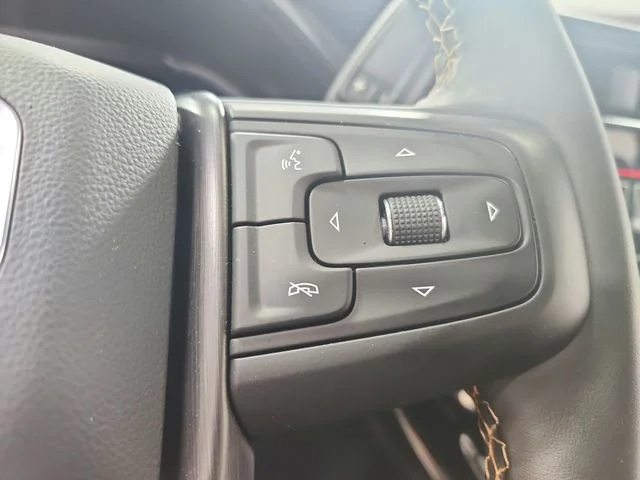 Used 2025 Red GMC AT4 image 26