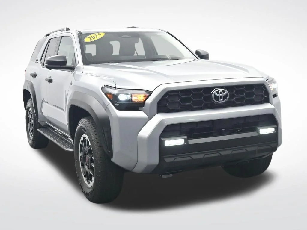 Used 2025  Toyota TRD Off-Road Premium image 3