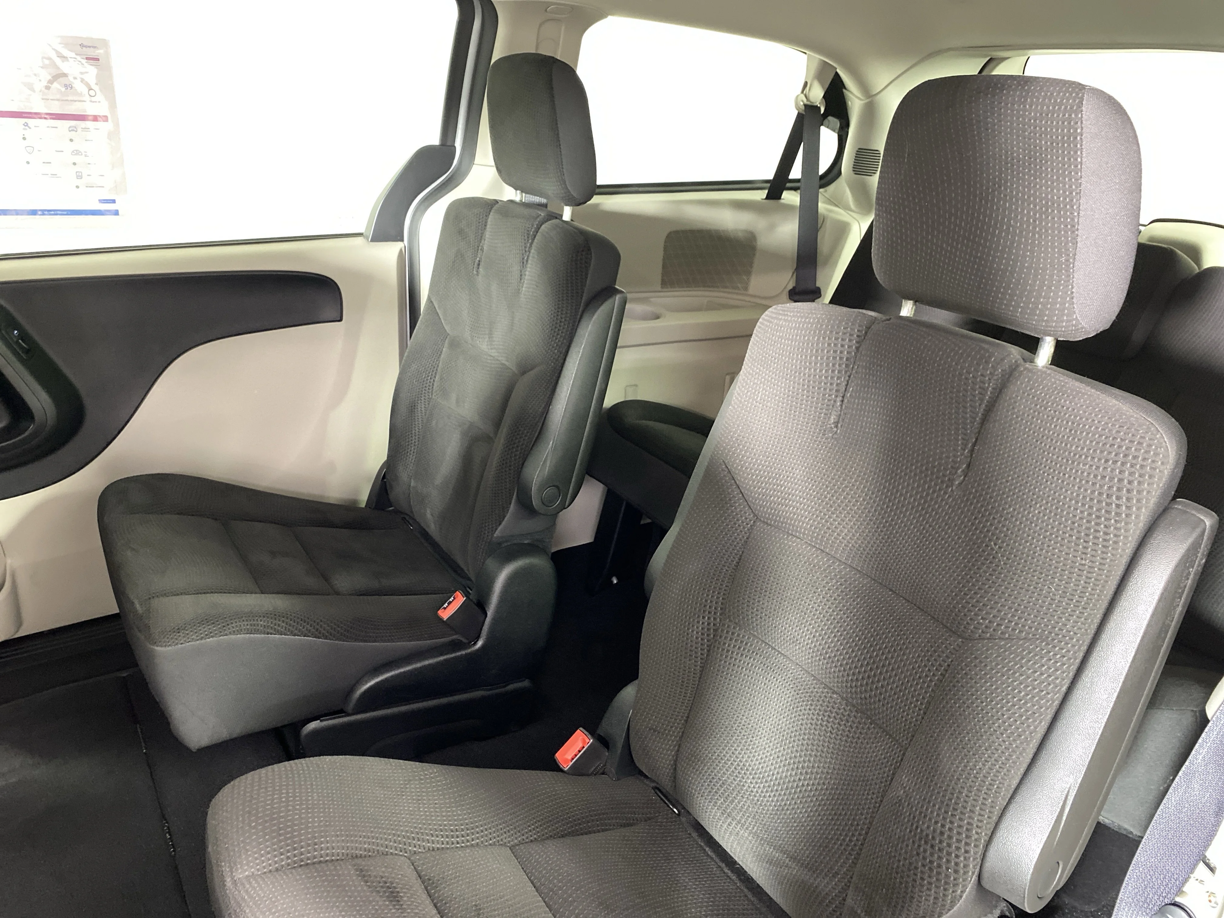 Used 2017 Billet Clearcoat Dodge SE image 30